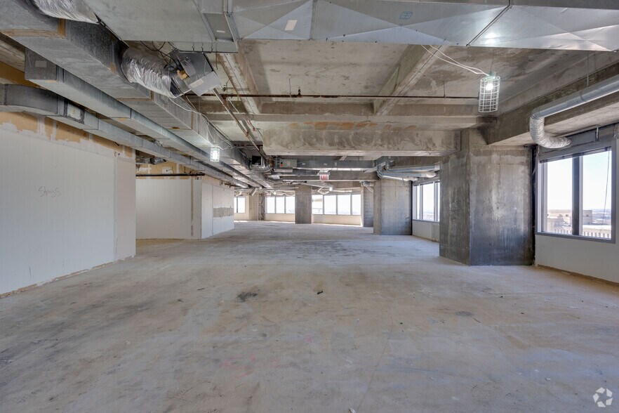 Photo of 18th Floor Ste 1850