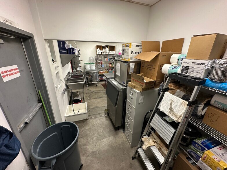 More Photos Of 4100 Central Ave SW, Albuquerque Fast Food For Sale