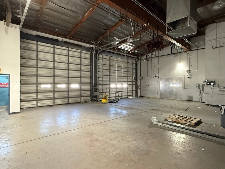More Photos Of 740 N Martin Luther King Blvd, Las Vegas Distribution For Sale