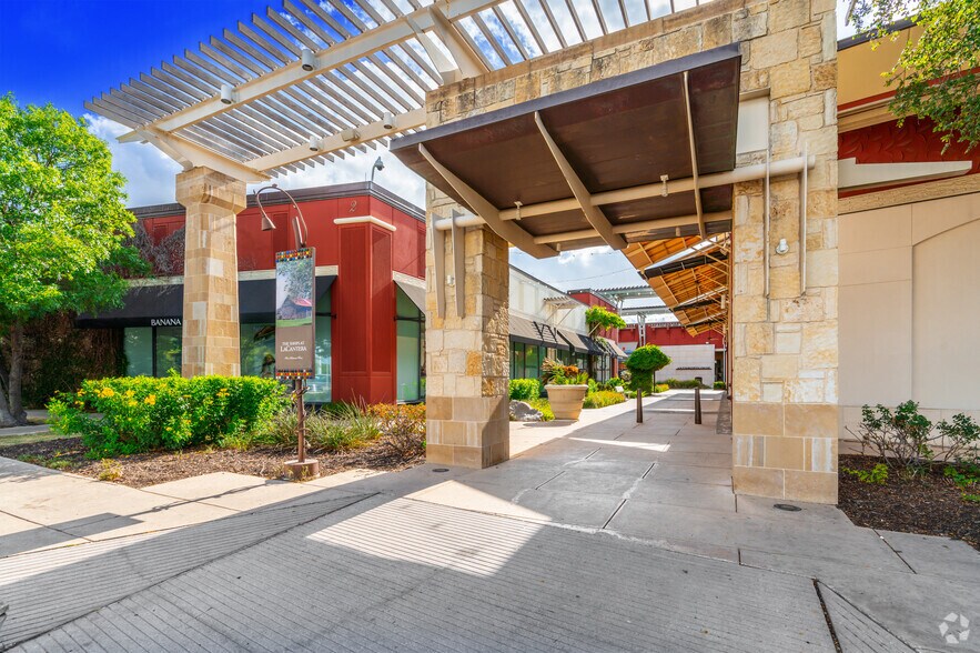 More Photos Of 15900 La Cantera Pky, San Antonio Unknown For Lease