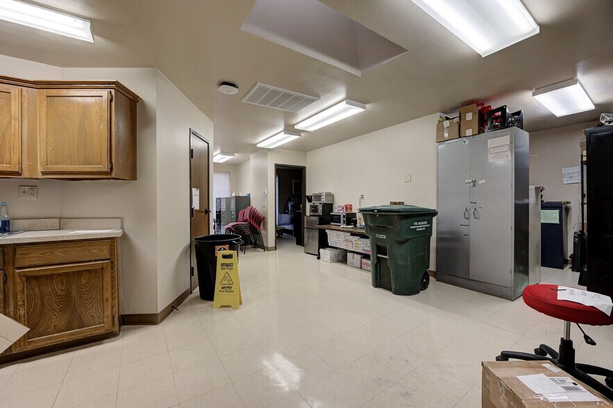 More Photos Of 3530 N MacArthur Blvd, Oklahoma City Medical For Sale
