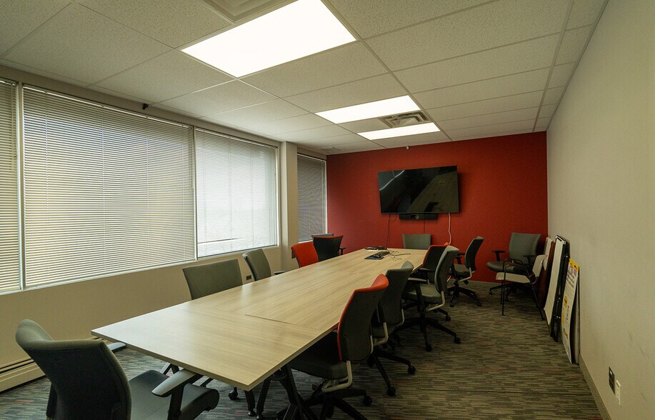 More Photos Of 829, 831, 835 Portage Ave, Winnipeg Office For Sale