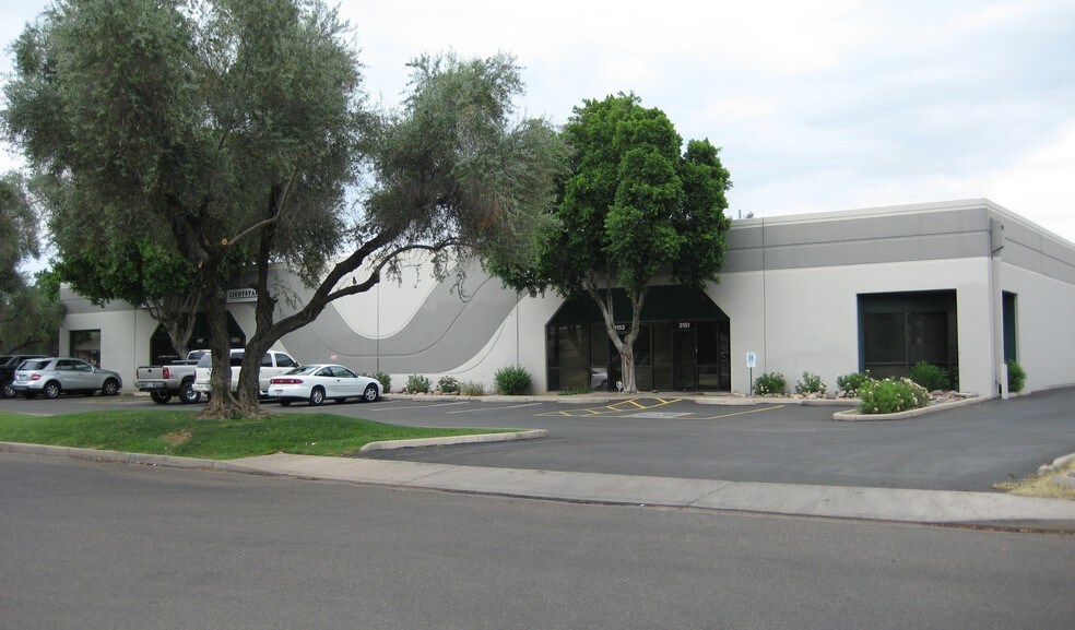 More Photos Of 3151-3157 N 34th Dr, Phoenix Warehouse For Lease