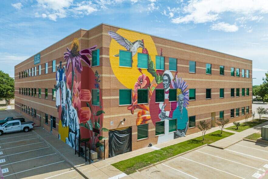 More Photos Of 530 Clara Barton Blvd, Garland Medical For Lease