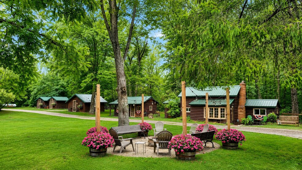 More Photos Of 10400 N US Highway 31, Free Soil Hotel For Sale