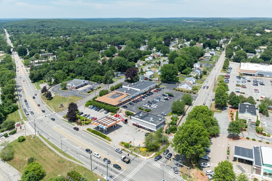 More Photos Of 131 Boston Post Rd, Waterford Freestanding For Sale