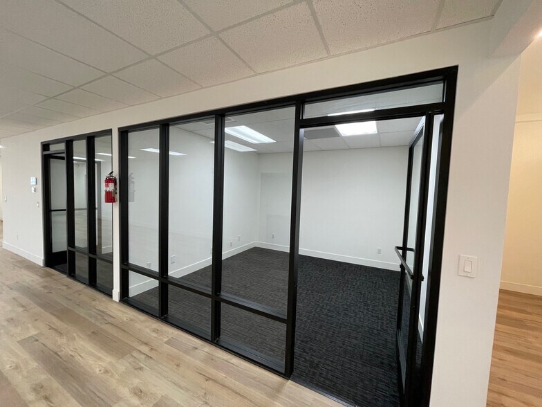 More Photos Of 3212-3214 W Burbank Blvd, Burbank Office For Sale
