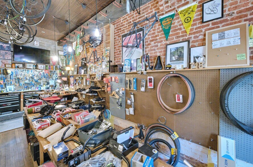 More Photos Of 427 7th Ave, Brooklyn Storefront Retail Residential For Sale