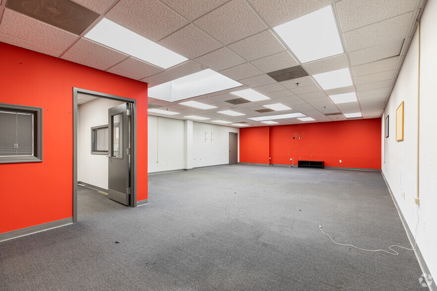 More Photos Of 160 Belmont Ave, Garfield Manufacturing For Sale