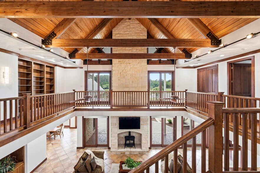 More Photos Of 43 Pool Rd, Richards Specialty For Sale