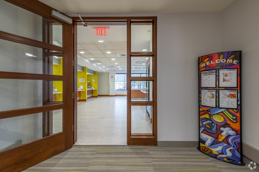 More Photos Of 701 Edgewater Dr, Wakefield Office For Lease