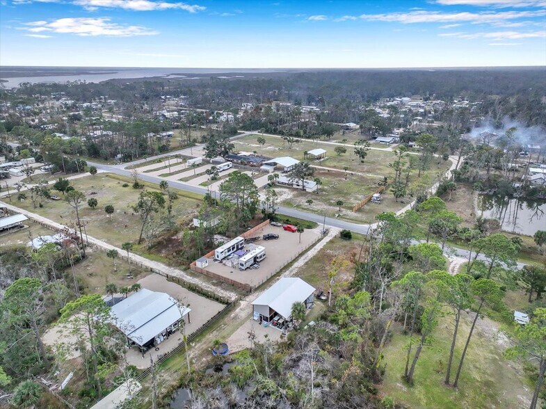 More Photos Of 516 2nd NW st, Steinhatchee Specialty For Sale