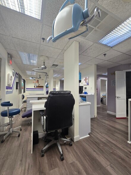 More Photos Of 224 Taylors Mill Rd, Manalapan Township Medical For Sale