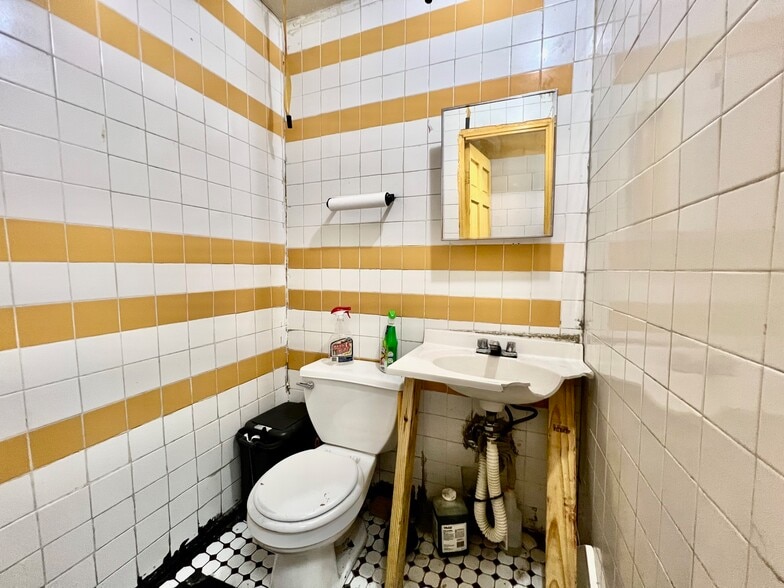 More Photos Of 613A Nostrand Ave, Brooklyn Storefront Retail Residential For Lease