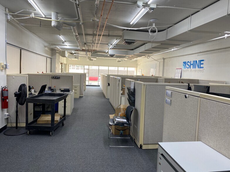 More Photos Of 100-101 E Milwaukee St, Janesville Office For Lease