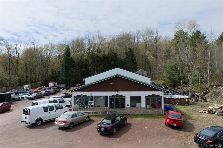 More Photos Of 47 Coopers Corner Rd, Monticello Contractor Storage Yard For Sale