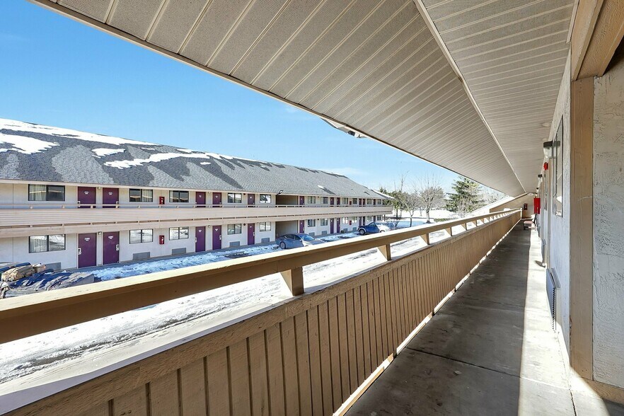 More Photos Of 1313 W Saint James Lutheran Way, Columbus Hotel For Sale