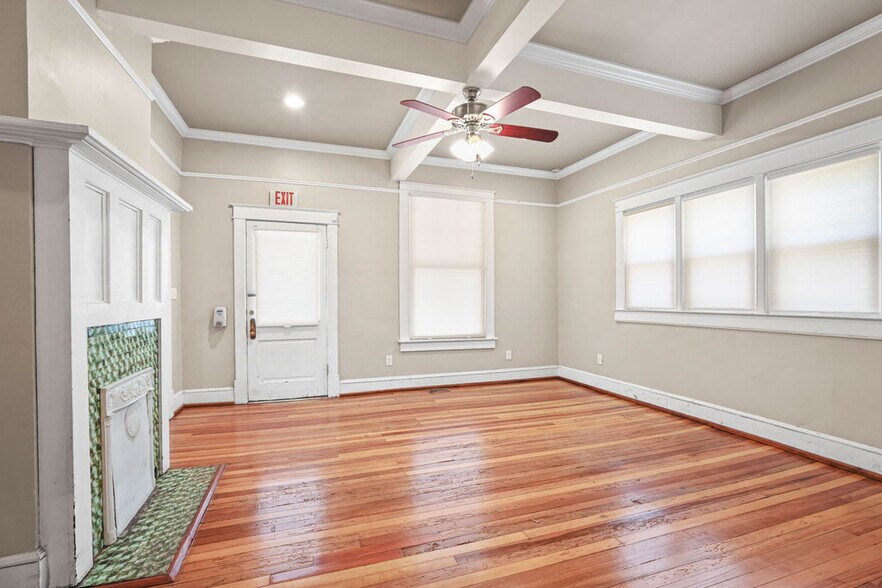 More Photos Of 113 Whitsett St, Greenville Office For Sale