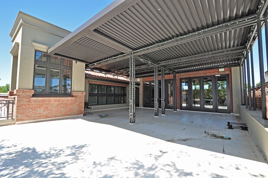 More Photos Of 725 Main St, Pleasanton Restaurant For Sale