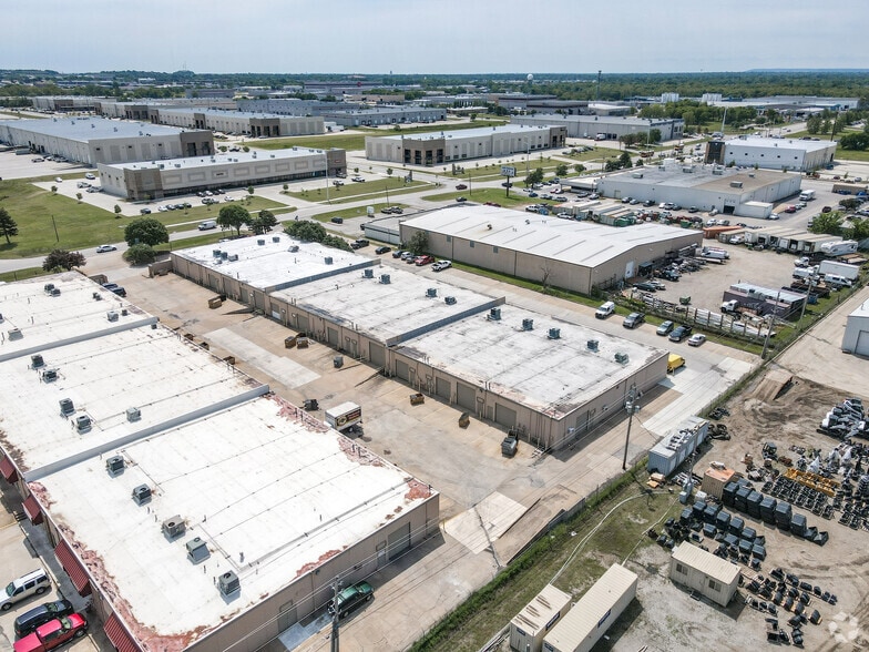 More Photos Of 5802-5888 S 129th Ave, Tulsa Unknown For Lease