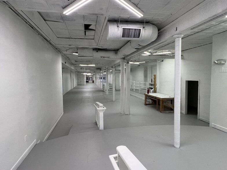 More Photos Of 813 Chapel St, New Haven Freestanding For Lease