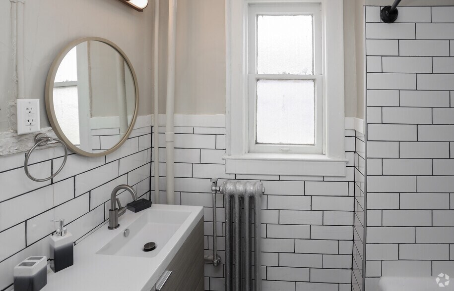 More Photos Of 111 E 16th St, Indianapolis Apartments For Lease