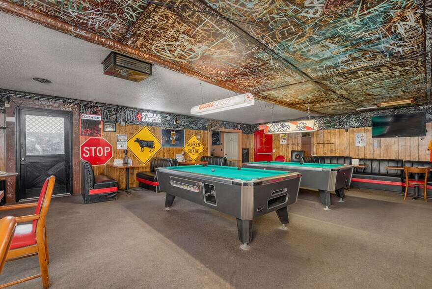 More Photos Of 125 Opresik Ln, Myrtle Creek Bar For Sale