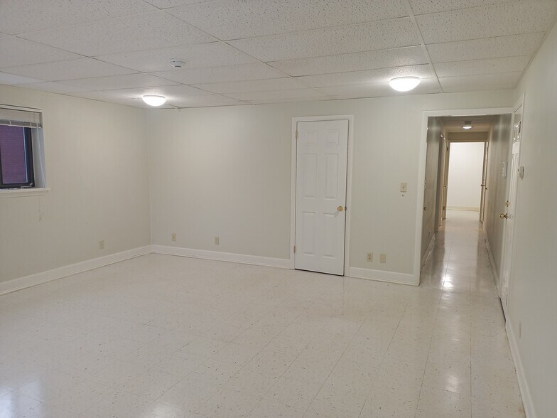 More Photos Of 511-513 N Cayuga St, Ithaca Flex For Sale