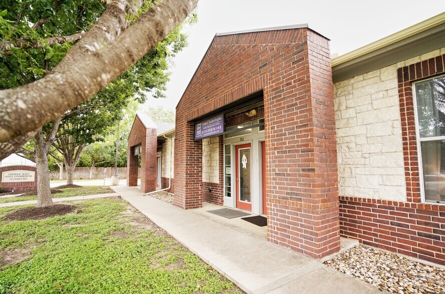 More Photos Of 1311 Chisholm Trail Rd, Round Rock Office For Lease