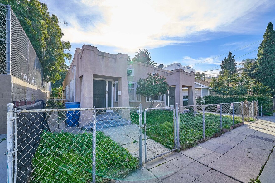 More Photos Of 3030 W 12th Pl, Los Angeles Land For Sale