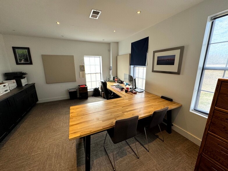 More Photos Of 222 Quality Dr, Byhalia Warehouse For Sale