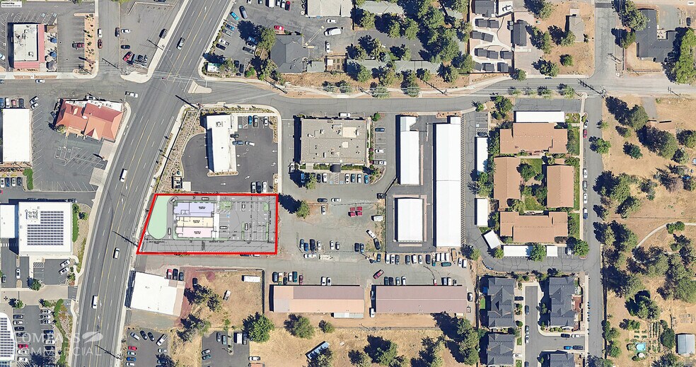 More Photos Of 1025 SE Cleveland Square Loop, Bend General Retail For Lease