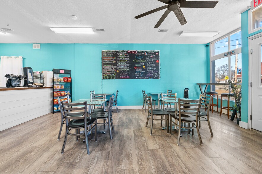 More Photos Of 213 E Market St, Troy Office For Sale