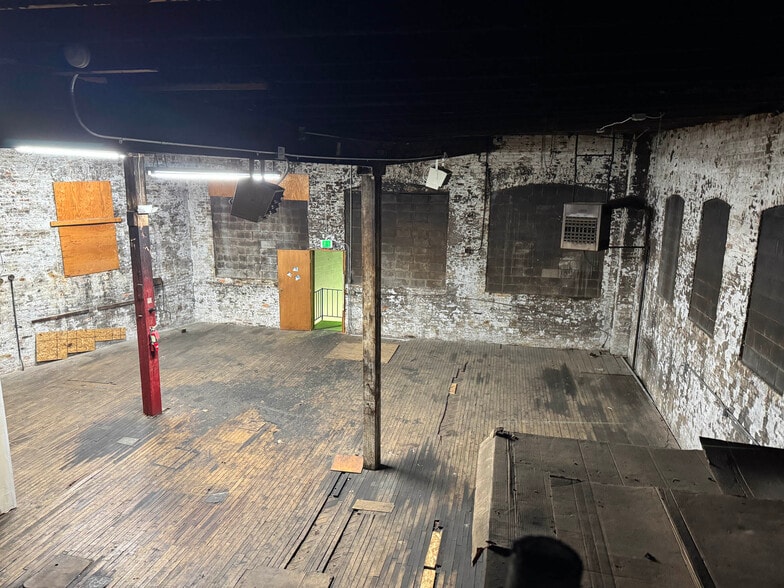 More Photos Of 1149 Watson St, Baltimore Warehouse For Sale
