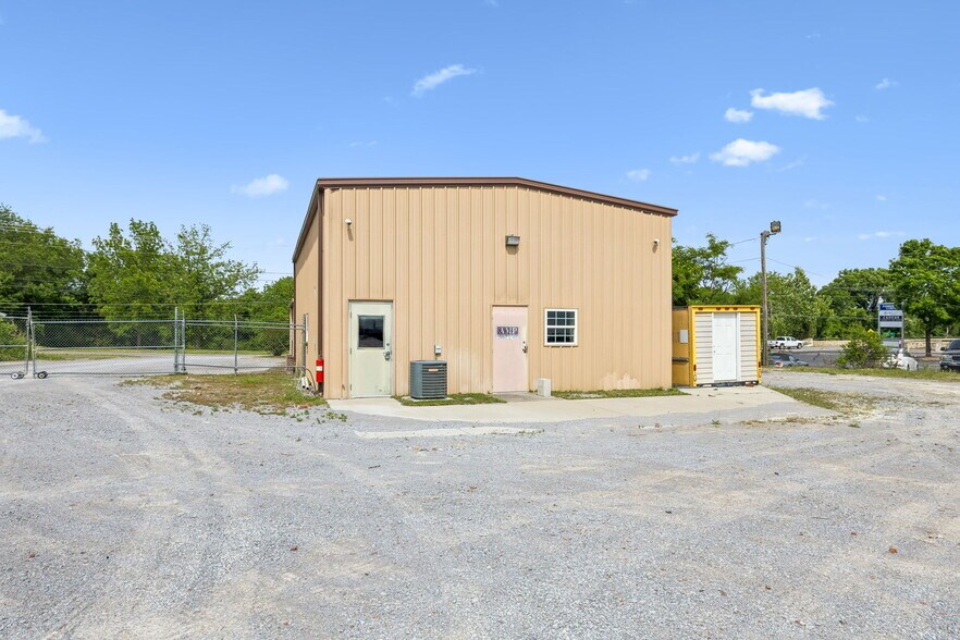 More Photos Of 1311 W College St, Murfreesboro Industrial For Sale