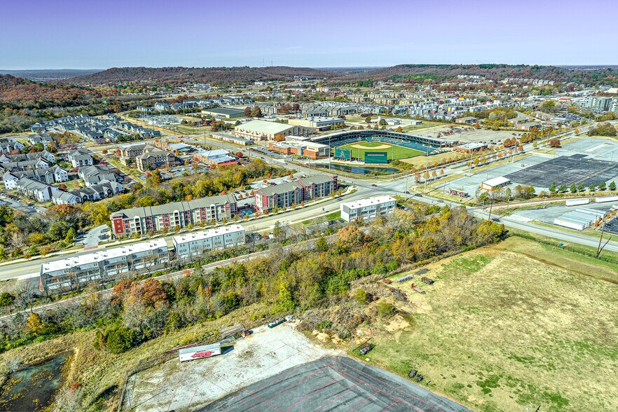 More Photos Of 1512 S Razorback Rd, Fayetteville Apartments For Sale