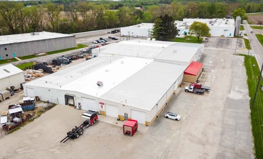 More Photos Of 1701 W County Line Rd, Springfield Manufacturing For Lease