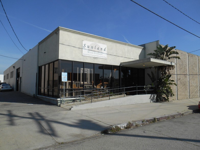 More Photos Of 7442 Varna Ave, North Hollywood Warehouse For Lease