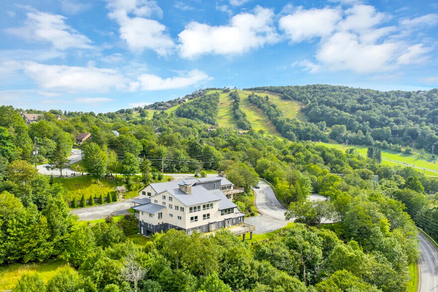 More Photos Of 704 Beech Mountain Pky, Beech Mountain Specialty For Sale