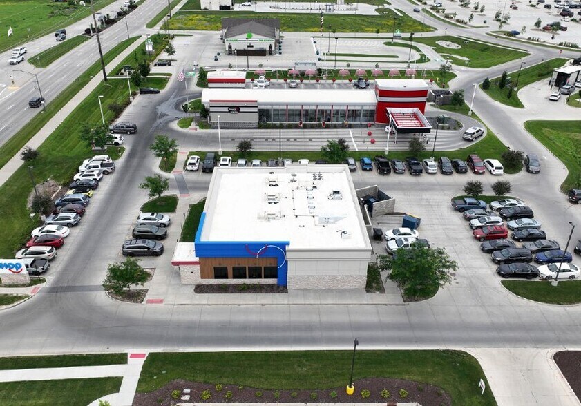 More Photos Of 150 SE Alices Rd, Waukee Restaurant For Sale