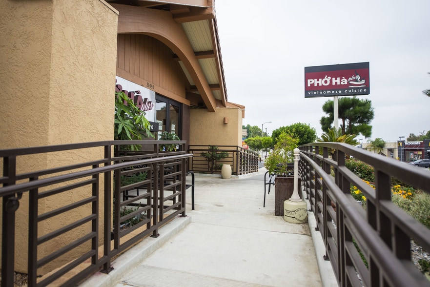 More Photos Of 1101-1123 S Brea Canyon Rd, Diamond Bar Unknown For Lease