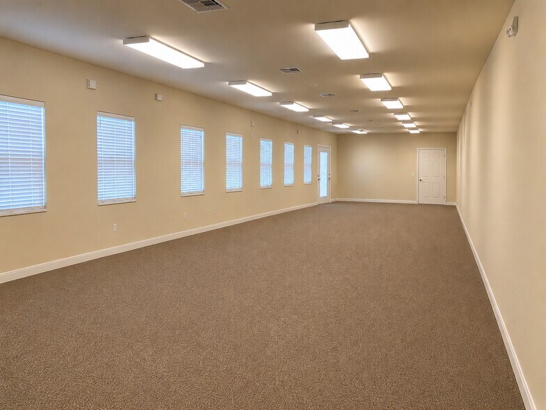 More Photos Of 1464 E Whitestone Blvd, Cedar Park Medical For Sale