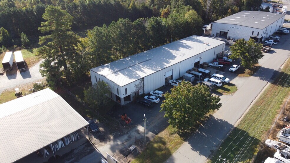 More Photos Of 4366 Burnwood Trl, Denver Warehouse For Lease
