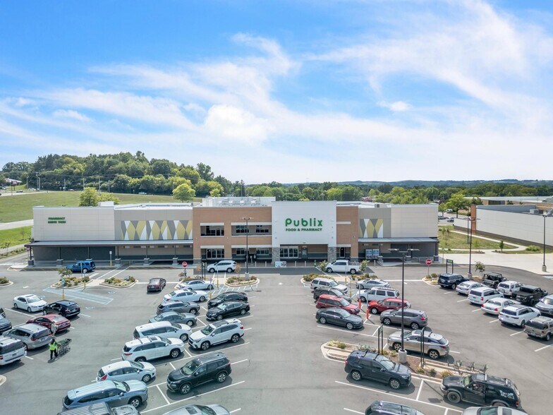 More Photos Of 197 Foothills Mall, Maryville Unknown For Lease