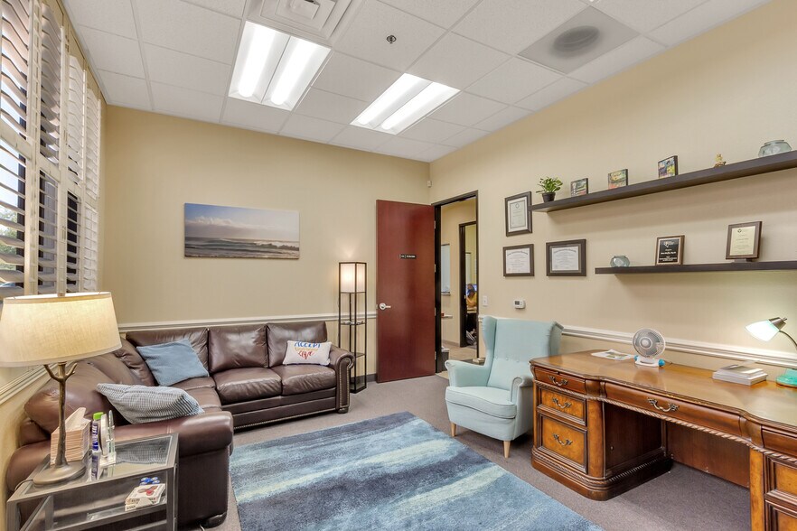More Photos Of 1820 E Warm Springs Rd, Las Vegas Medical For Sale