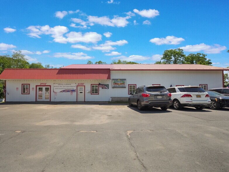 More Photos Of 301 N Main St, Liberty Auto Salvage Facility For Sale