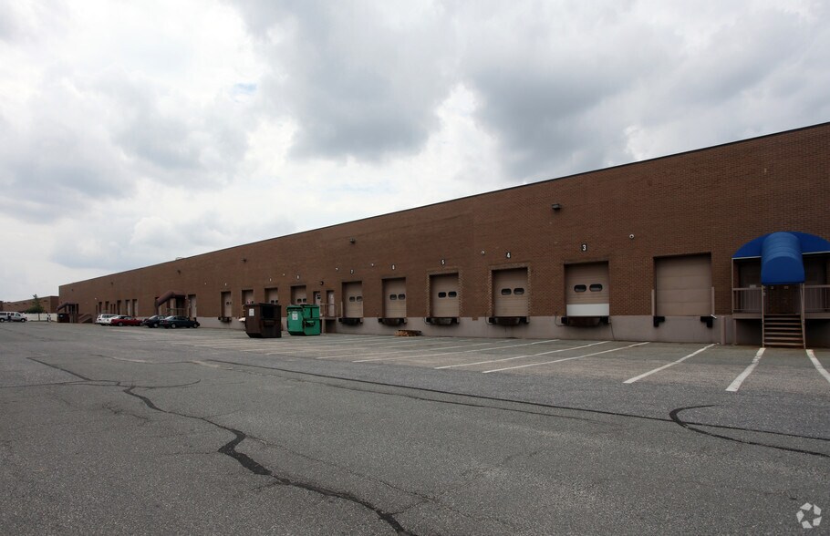 More Photos Of 10101-10123 Senate Dr, Lanham Light Distribution For Lease