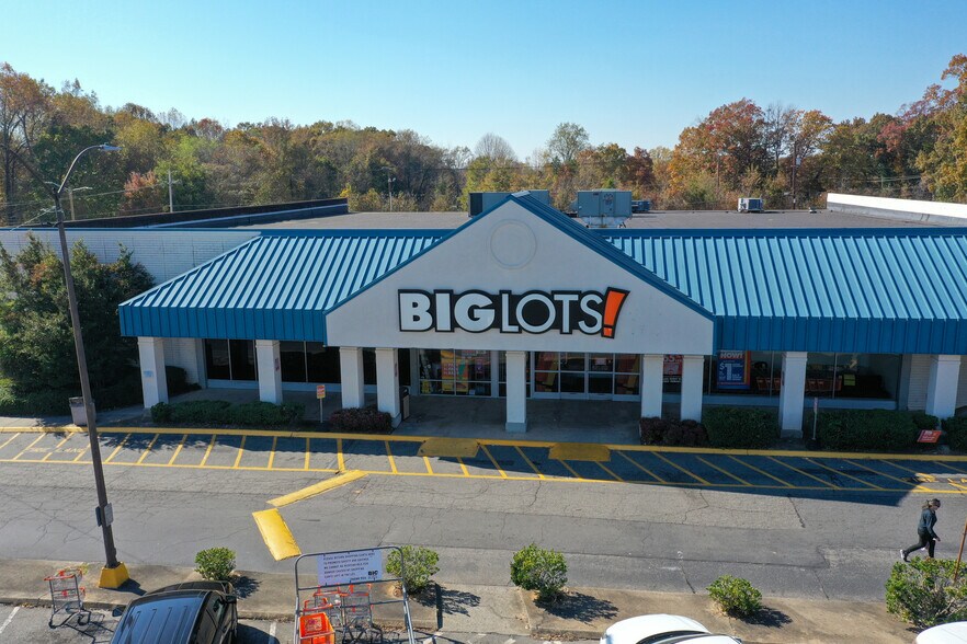 More Photos Of 2500 W Franklin Blvd, Gastonia Unknown For Lease