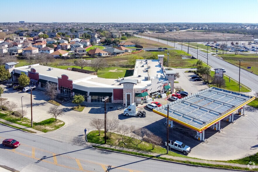 More Photos Of 5203 Eisenhauer Rd, San Antonio Unknown For Lease