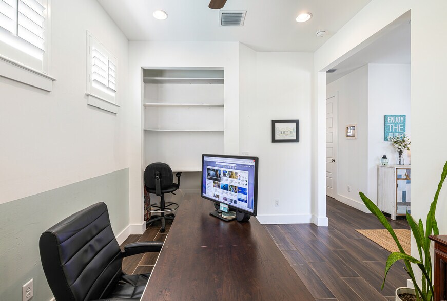 More Photos Of 2974 Van Buren Ave, Naples Storefront Retail Residential For Sale